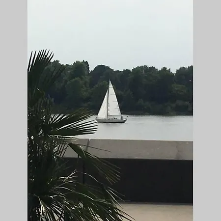 Neubau, Blick Auf Die Weser Moderne Einrichtung. Apartment
