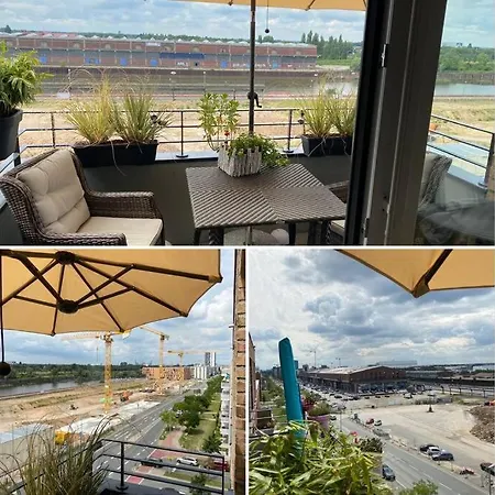 Neubau, Blick Auf Die Weser Moderne Einrichtung. Apartment